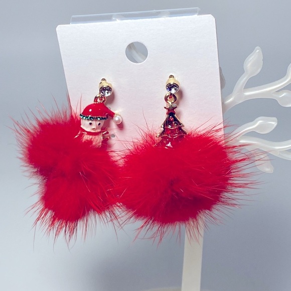 Christmas Red Snowball Earrings + Snowman & Tree Charms NWT - Picture 1 of 2